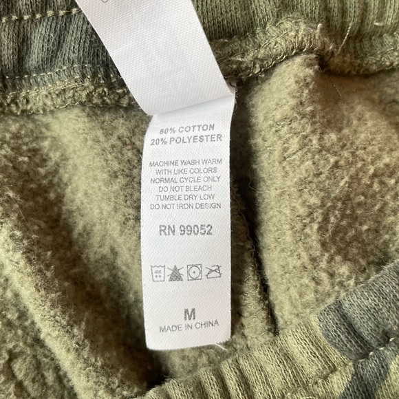 Green Camouflage Sweatpants Basic Babe - Picture 6 of 9